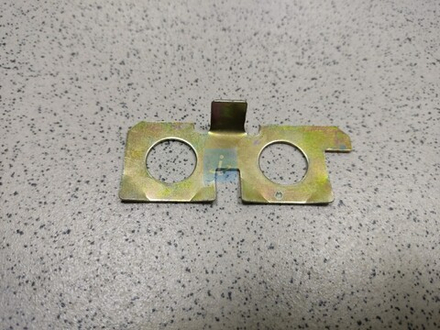 Пластина замковая левая (с усиком) 236-1005129-Б