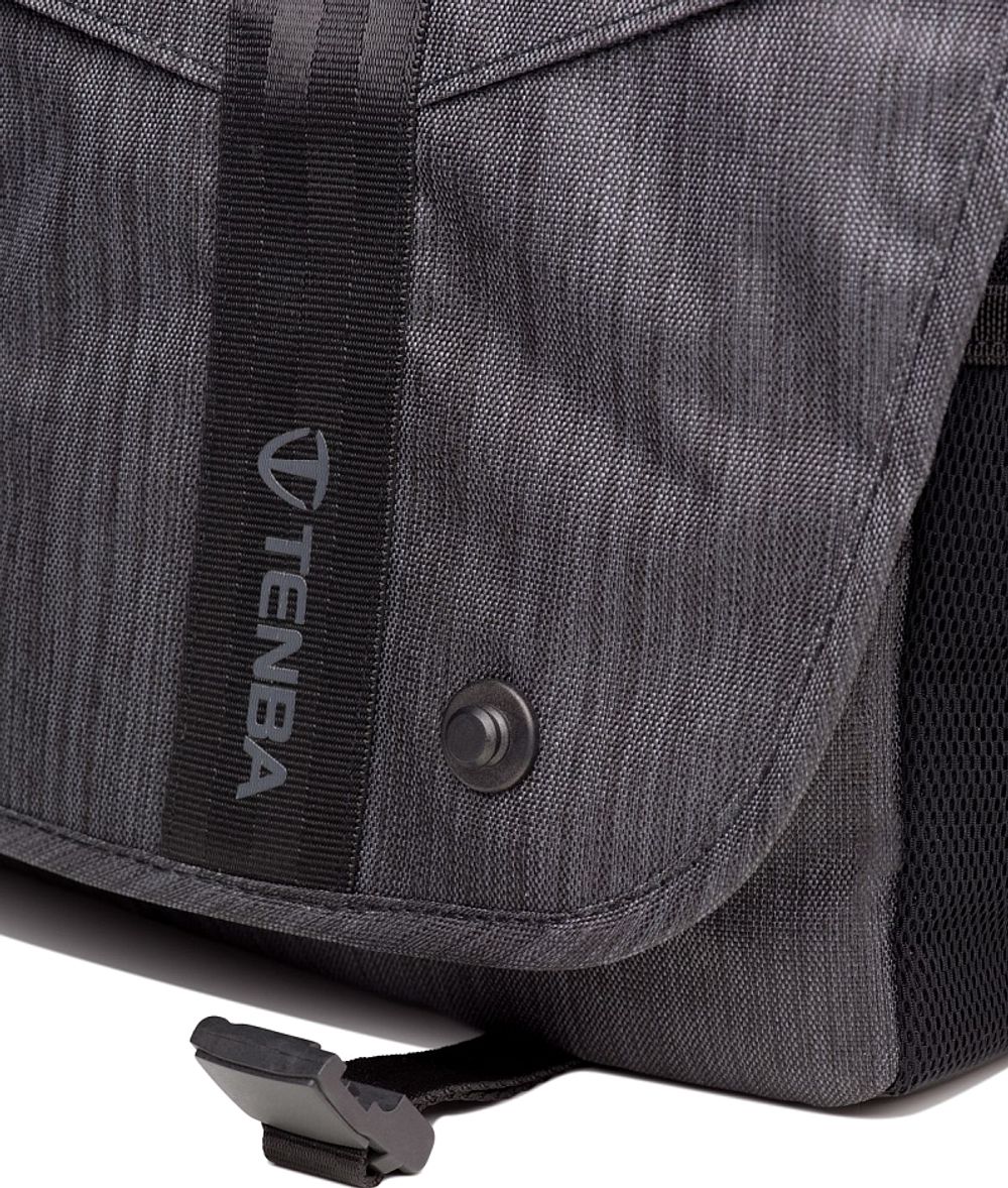 Tenba DNA Messenger 15 Graphite