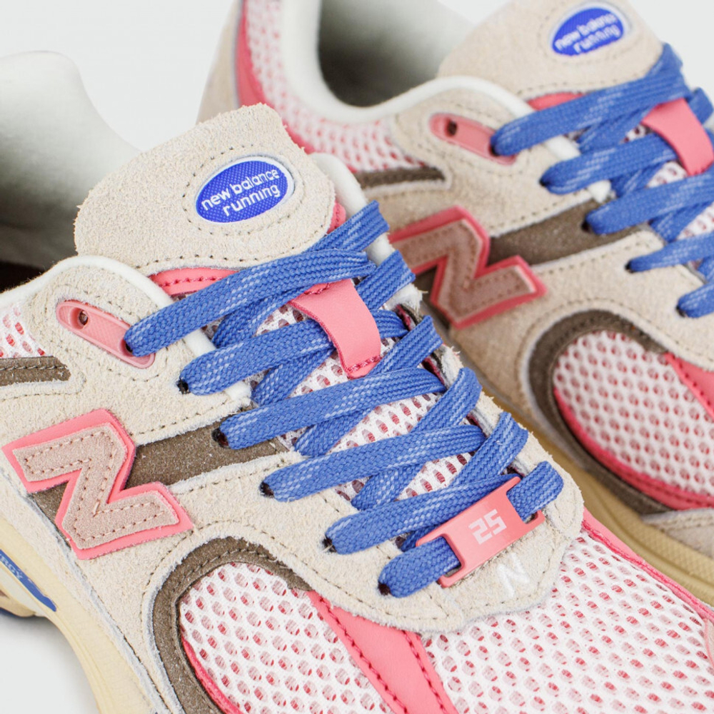 кроссовки New Balance 2002R x Hype DC Wmns