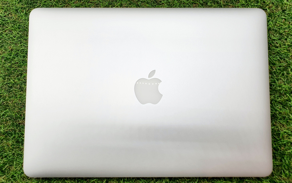 Apple MacBook Air 13 (2017) i5/8 Gb/15 циклов