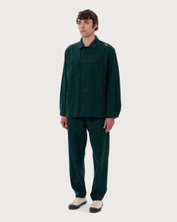 UNDERCOVER БРЮКИ ЗЕЛЕНЫЕ С ВЫШИВКОЙ