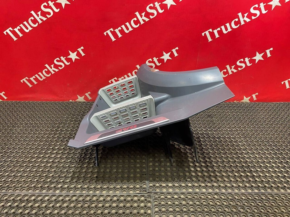 Корпус подножек правый 2019г