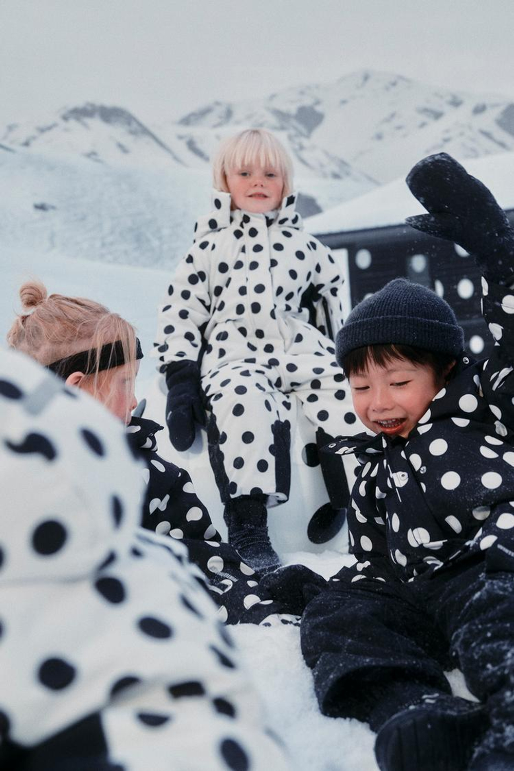 ZARA ДЛИННЫЙ КОМБИНЕЗОН WATER RESISTANT И WINDPROOF В ГОРОШЕК, ЭКРЮ