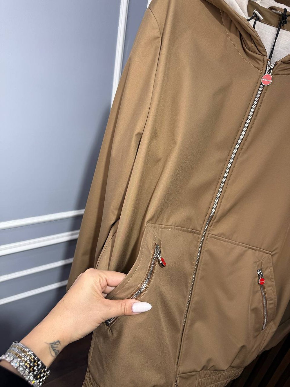 Ветровка Kiton