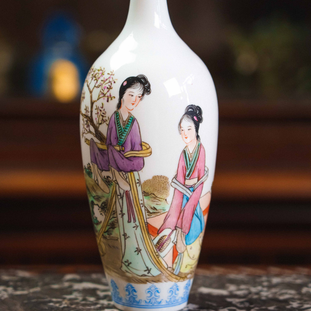 Ваза «Дамы у цветущего дерева»