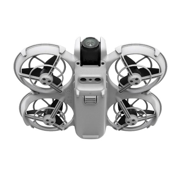 DJI Neo Combo — FPV-квадрокоптер без пульта управления