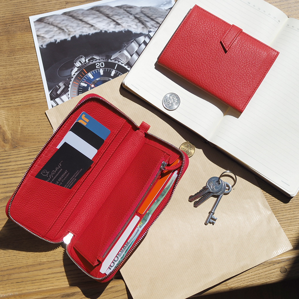 Кожаный кошелек женский, теленок красного цвета