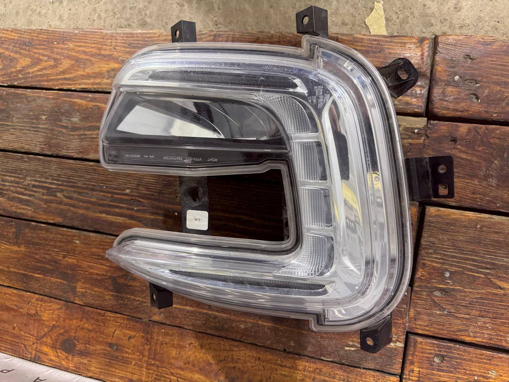 ДХО правый Renault Kaptur 16-22 Б/У Оригинал 266006538R