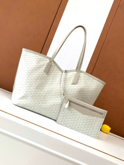 Moynat M Tote GM