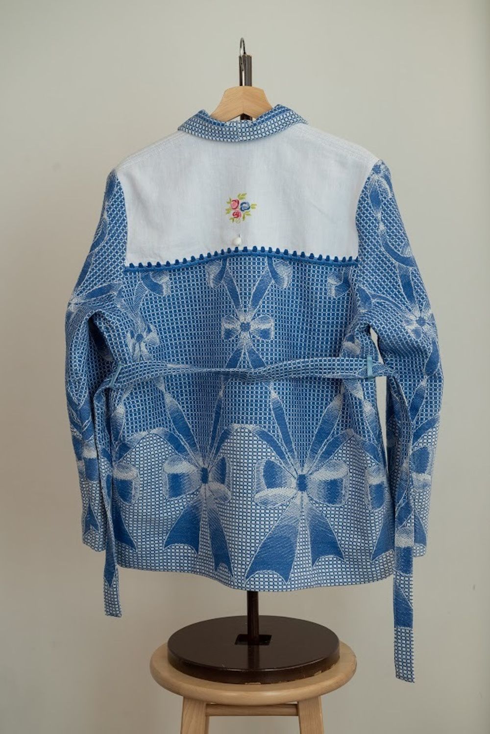 Куртка Soeurs с Белой Кокеткой на Поясе синяя