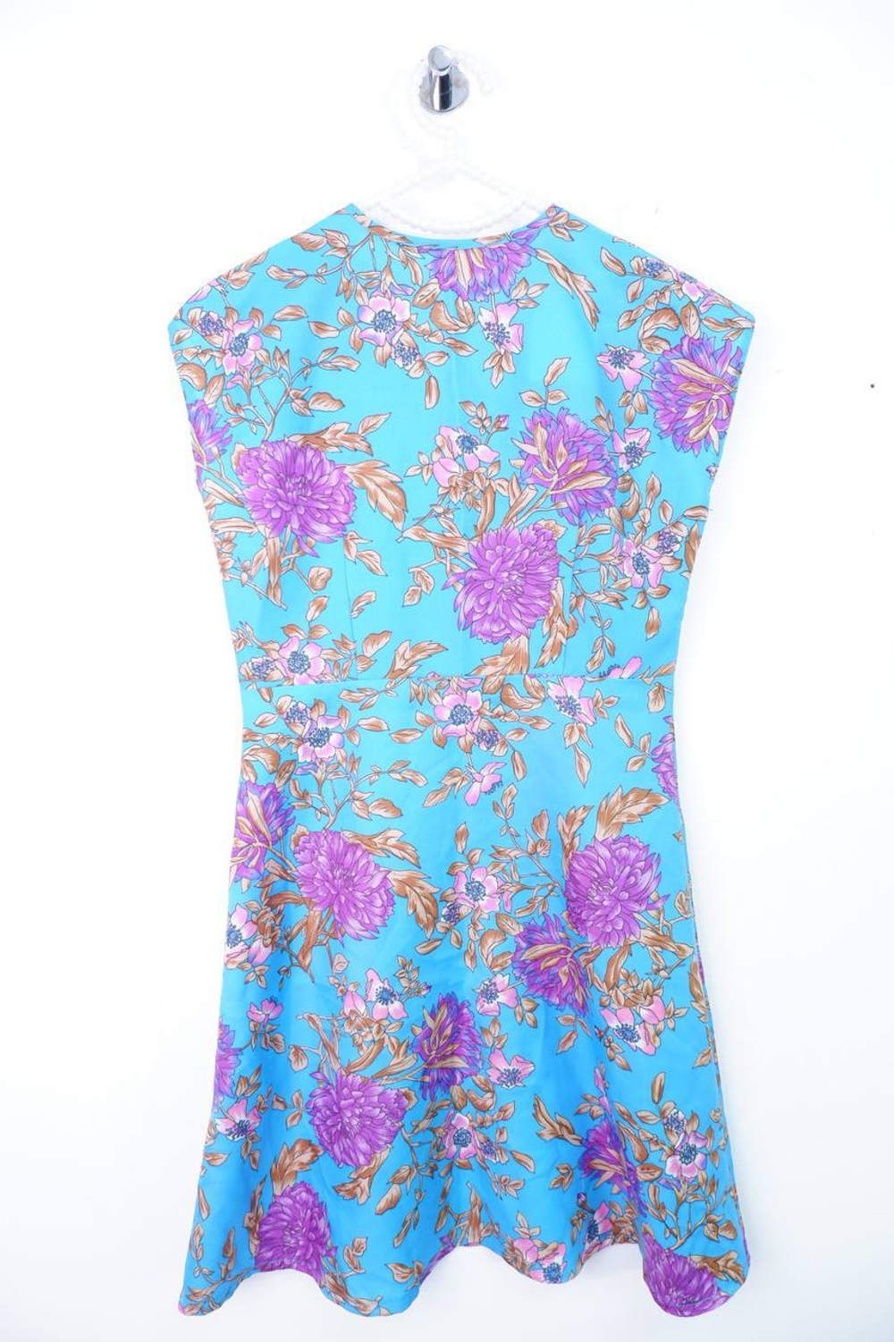 Топ удлиненный и приталенный, визуально 44 размер