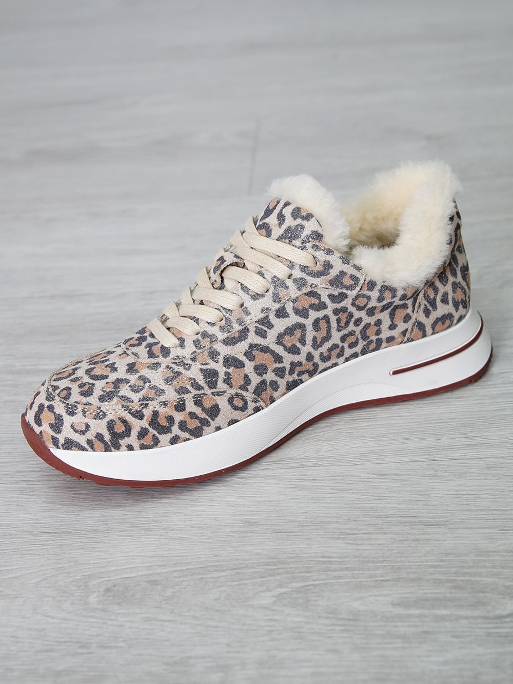 Кроссовки женские зимние