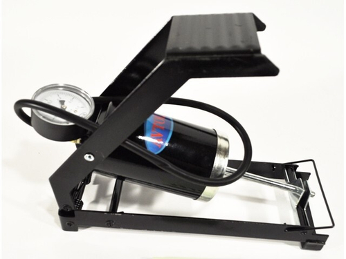 Насос ножной /с манометром/ одинарный больш. (ЛИДЕР)