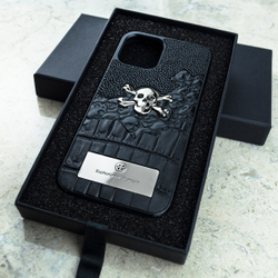 Роскошный чехол iPhone категории Lux: Crossbones Skull Череп - натуральная кожа крокодила, ювелирный сплав Euphoria HM