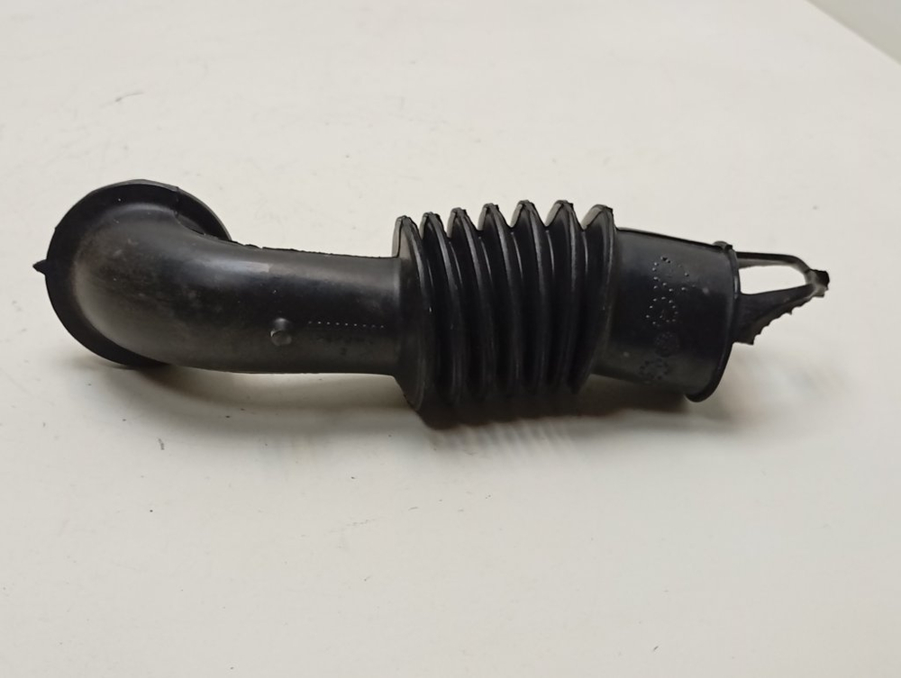 IWUB4085CIS кт59 Заливной патрубок для стиральной машины Indesit 230003360 б/у