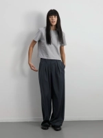 Брюки со складками T1