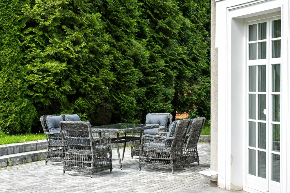 "Цесена" обеденная группа плетеная из искусственного ротанга, цвет графит