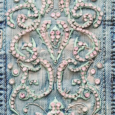 Деним и стразы