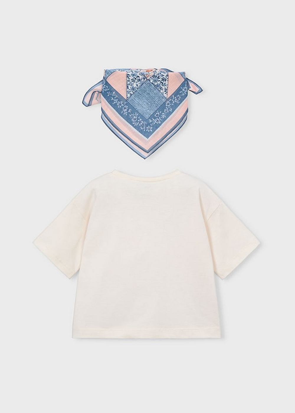 футболка с платком