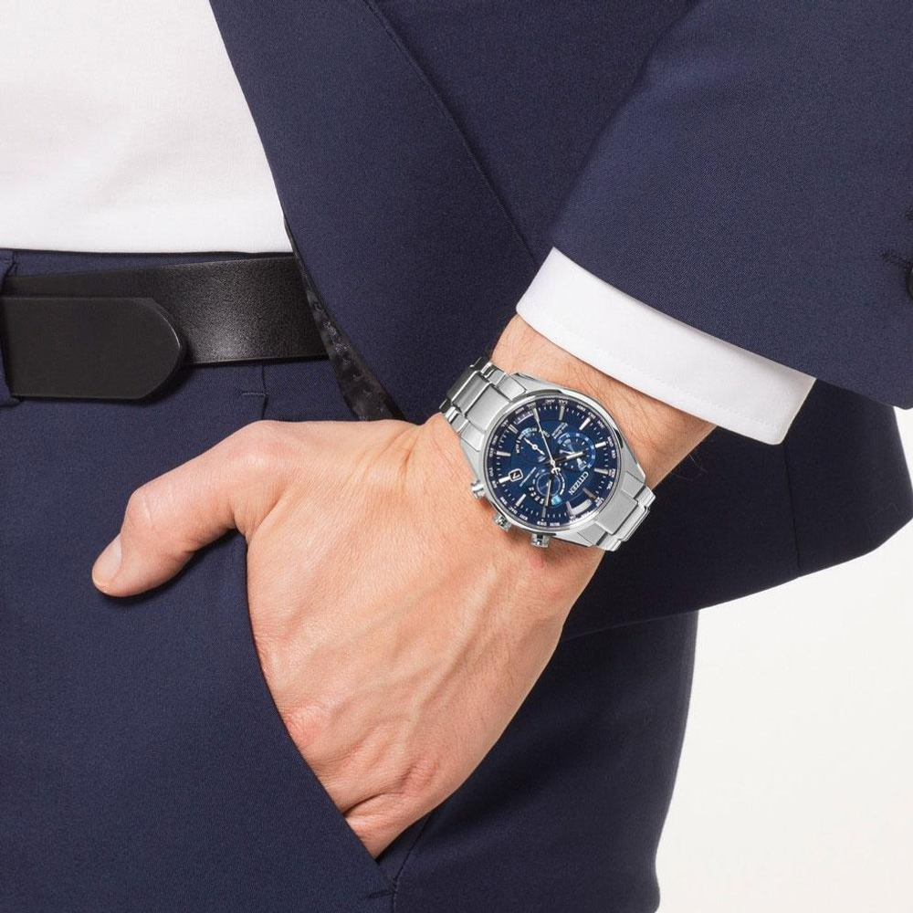 Мужские японские наручные часы Citizen CB5020-87L