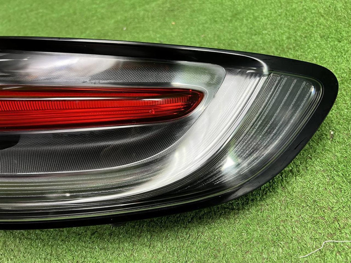 Фонарь правый внешний Porsche Macan 95b (18-нв)