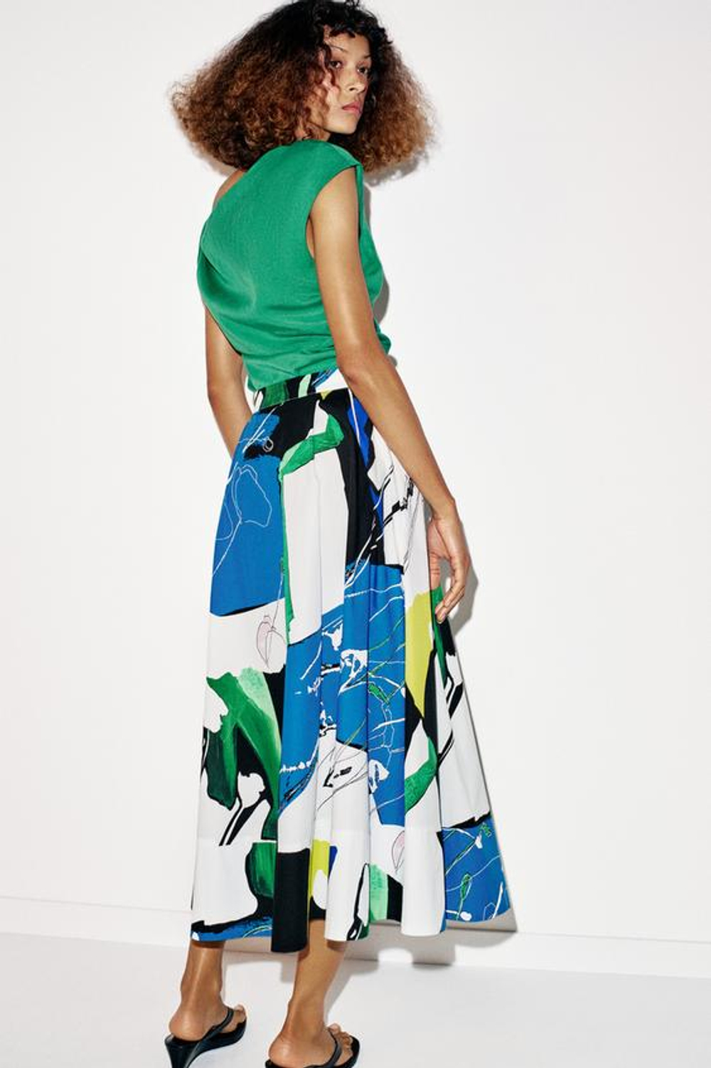 ZARA ЮБКА МИДИ С ПРИНТОМ И СКЛАДКАМИ, РАЗНОЦВЕТНЫЙ