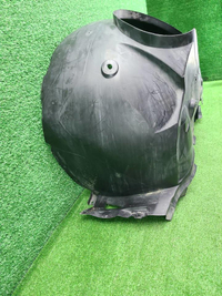 Подкрылок передний левый Mercedes V w447 (2014-нв)