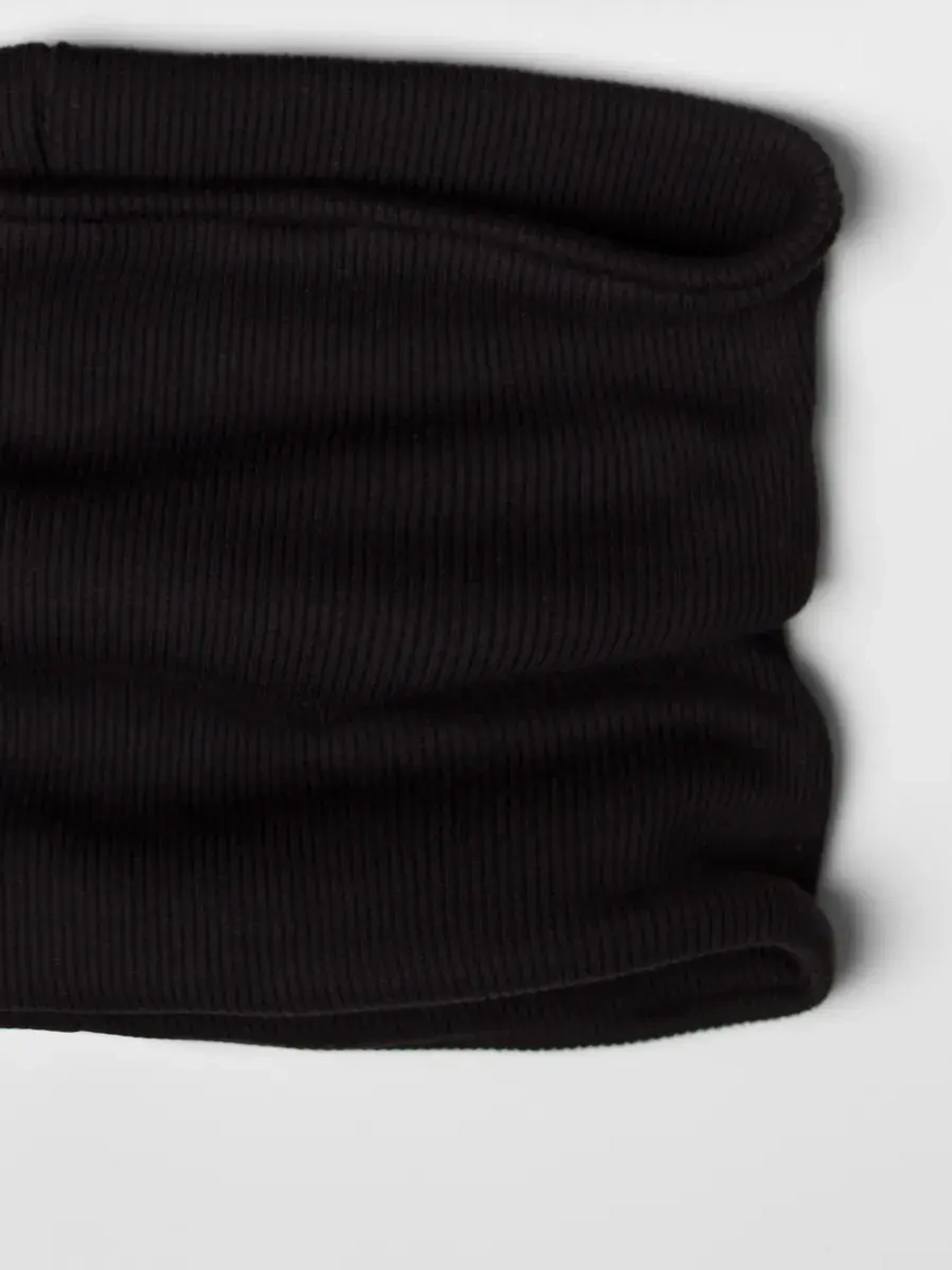 Шапка для девочки на осень