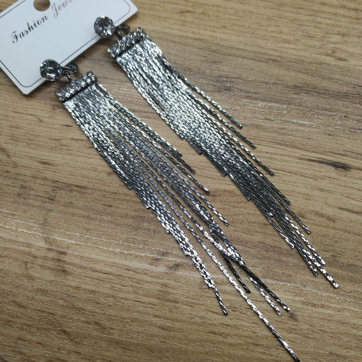 Серьги англ.заст. Bogema Кристалл круг подвеска прямоугольник 2 ряда страз цепочки жгутики металл графитовый