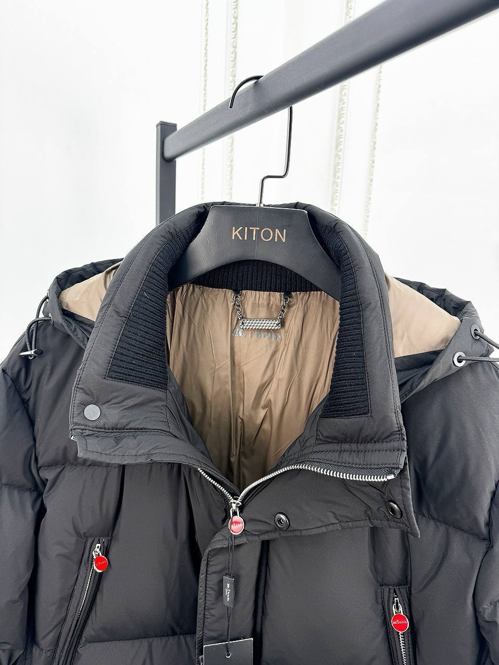 Пуховик Kiton