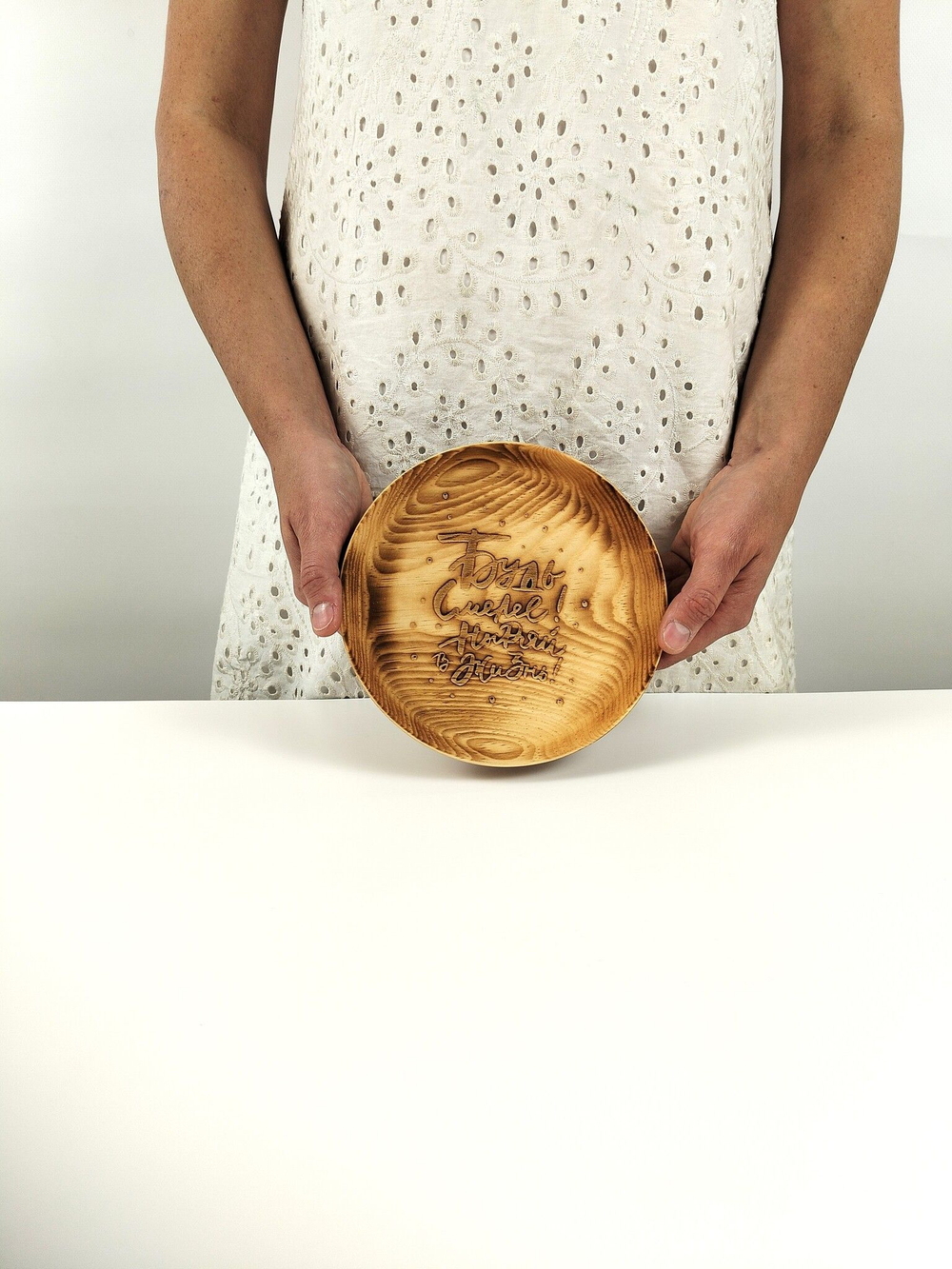 Тарелка деревянная мотивационная "Будь смелей, ныряй в жизнь"