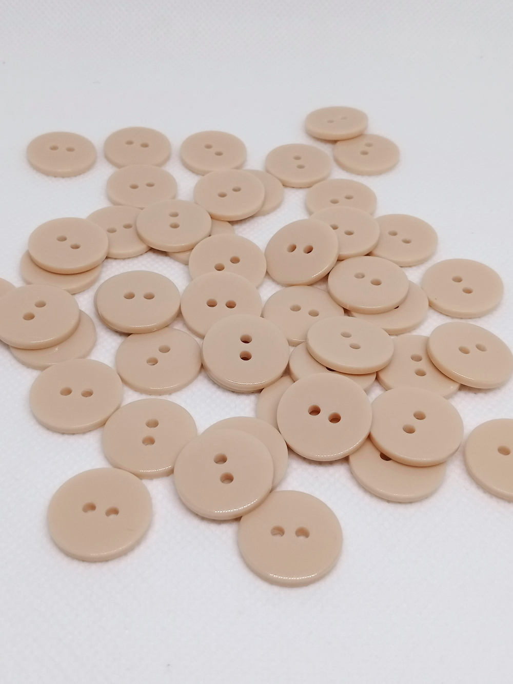 Пуговица 28L (18мм) 2 прокола, пластик, 1 шт