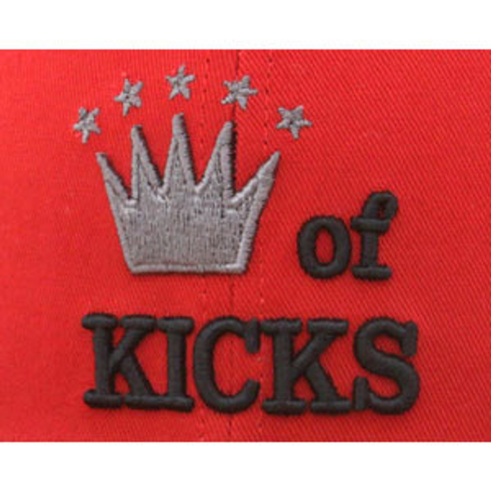 Бейсболка New Era Fitted Sneaktip King of Kicks красная логотип спереди