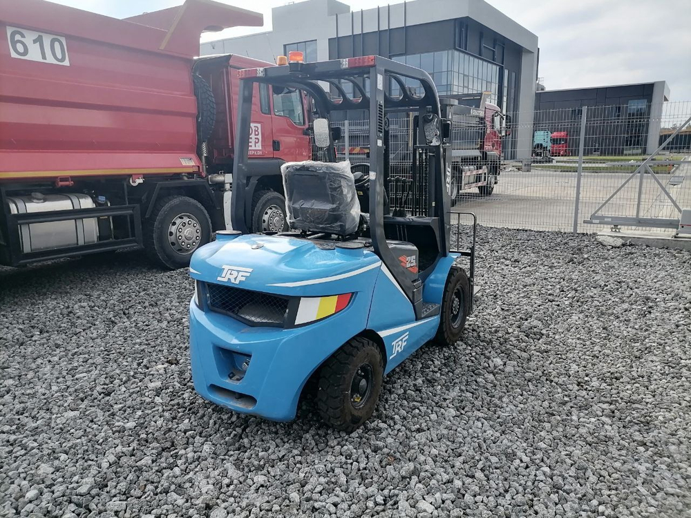 TRF D* Вилочный погрузчик D25-3X (Дизельный, 2,7 л, 50 л.с., АТ)