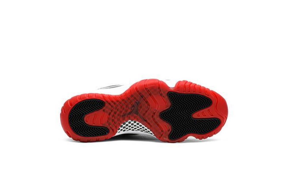 Nike air jordan 11 bred store