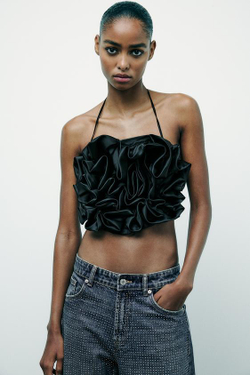 ZARA АТЛАСНЫЙ ТОП С ГОРЛОВИНОЙ ХАЛТЕР И РЕЛЬЕФНЫМИ ЦВЕТАМИ, ЧЕРНЫЙ
