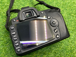 Nikon D90 8.700 кадров