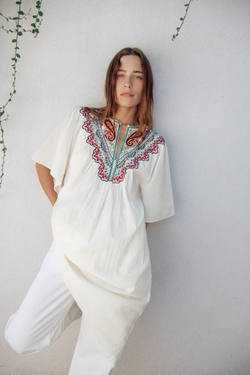 ZARA ПЛАТЬЕ МИДИ С ВЫШИВКОЙ — ZW COLLECTION, ЖЕЛТОВАТО-БЕЛЫЙ