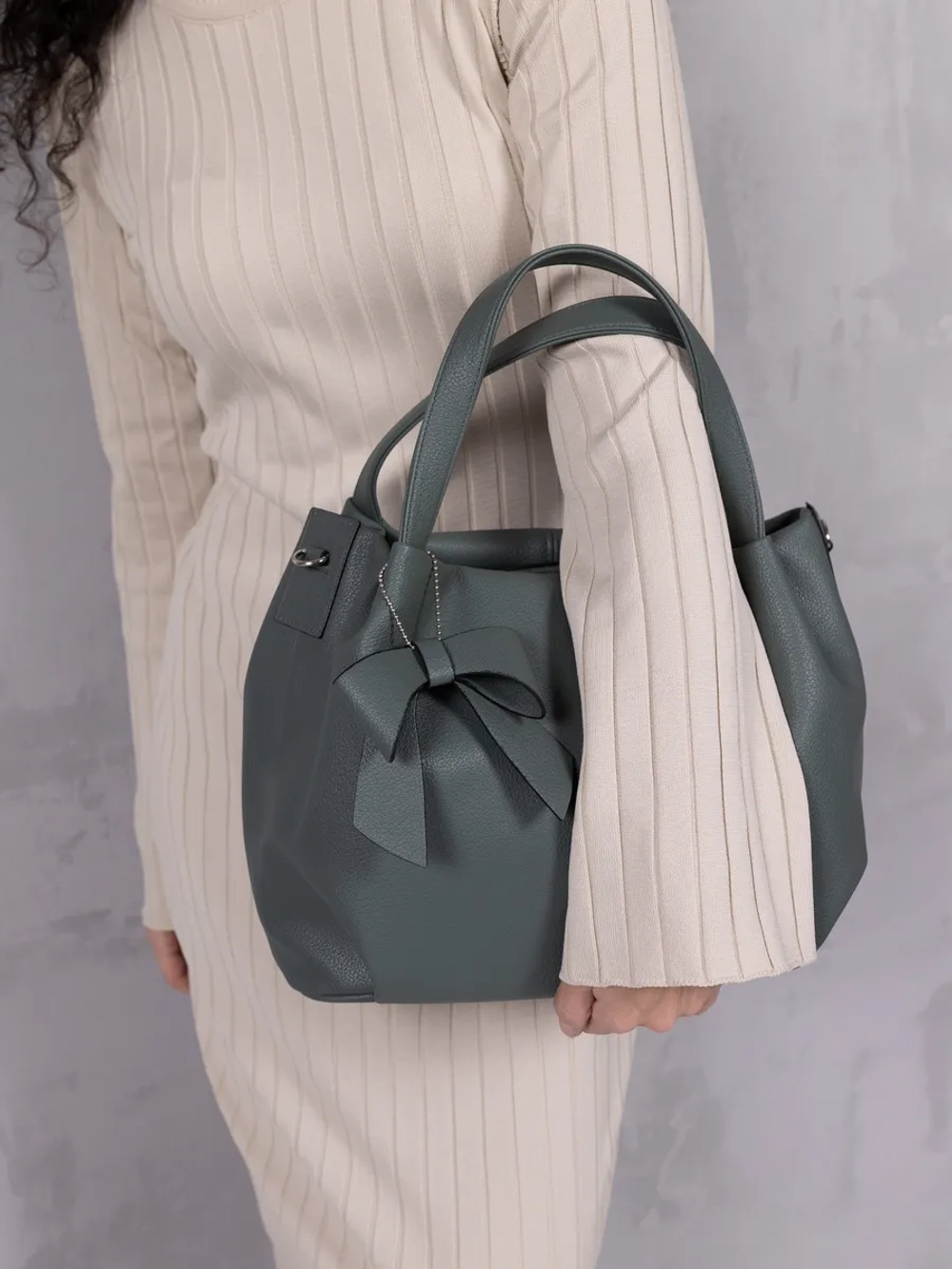 Сумка через плечо классическая