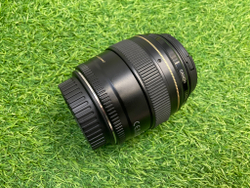 Canon EF 85mm 1.8 USM