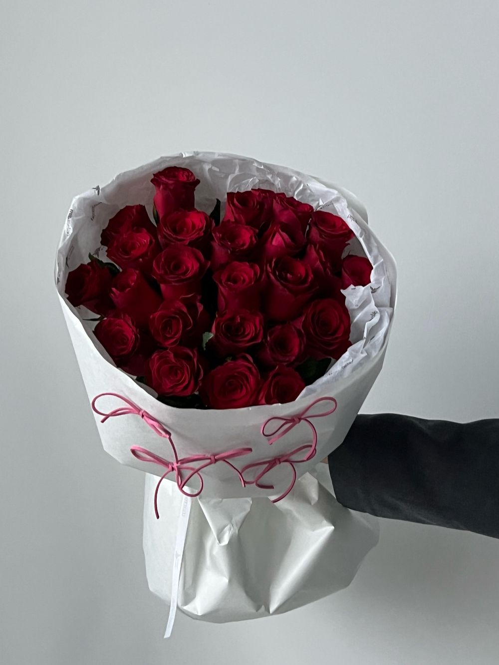 Букет из красной одноголовой розы