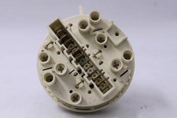 Датчик уровня воды (прессостат) стиральной машины Electrolux Aeg Zanussi 146152232 (320-06 7930070)