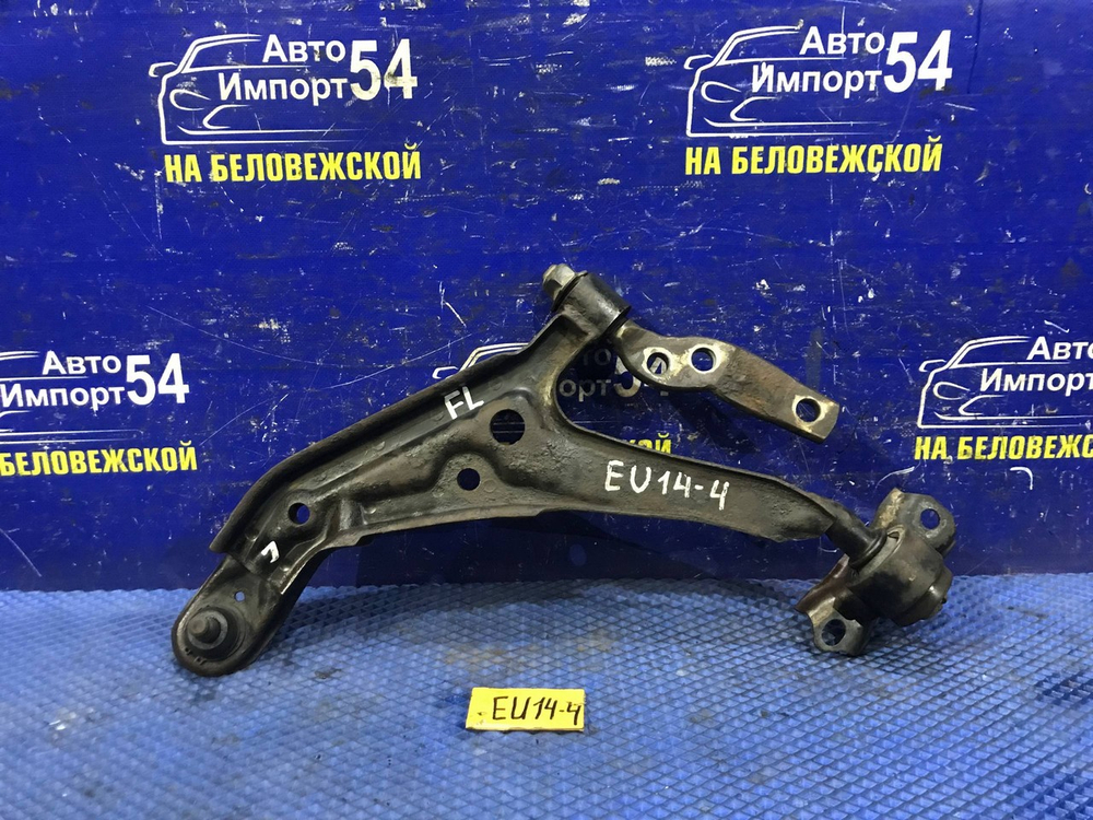 Рычаг передний левый NISSAN BLUEBIRD 1997