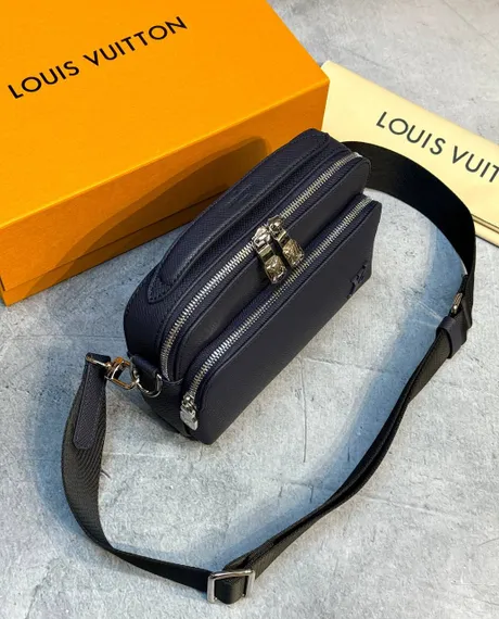 Сумка-мессенджер Louis Vuitton Avenue синий