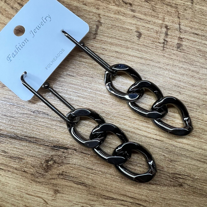 Серьги "Цепи" застежка узелок 3 звена плетение панцирное металл графитовый 7,5 см