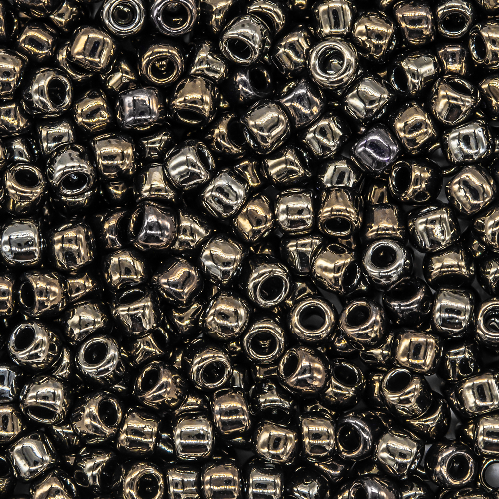 Японский бисер TOHO Round 8/0 (№83), металлизированный, непрозрачный глянцевый