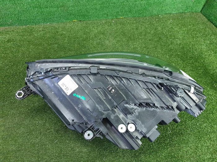 Фара правая Mercedes S W223 (2020-н.в.) Digital Light (В плеНке)