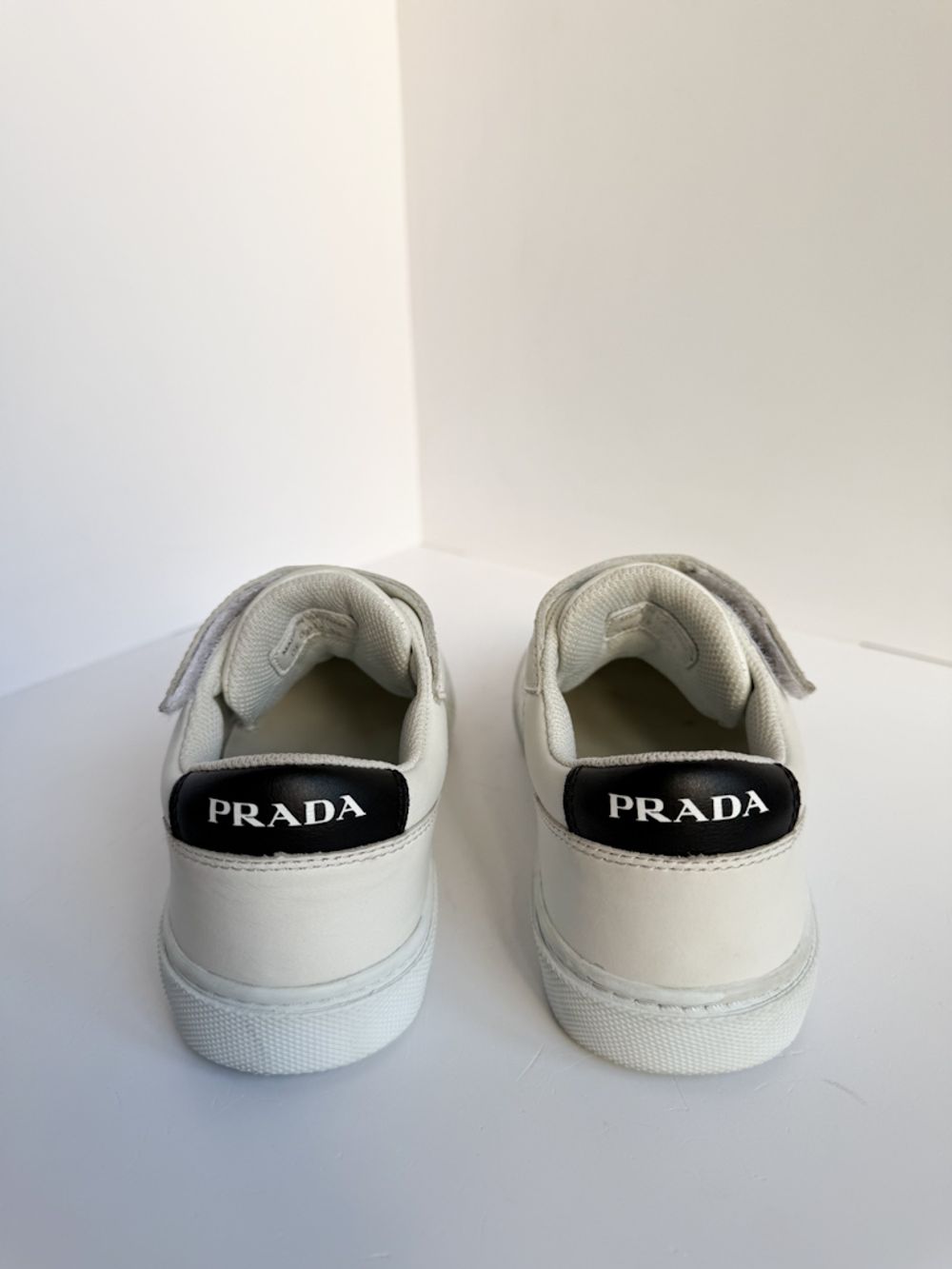Кожаные кеды Prada, 33