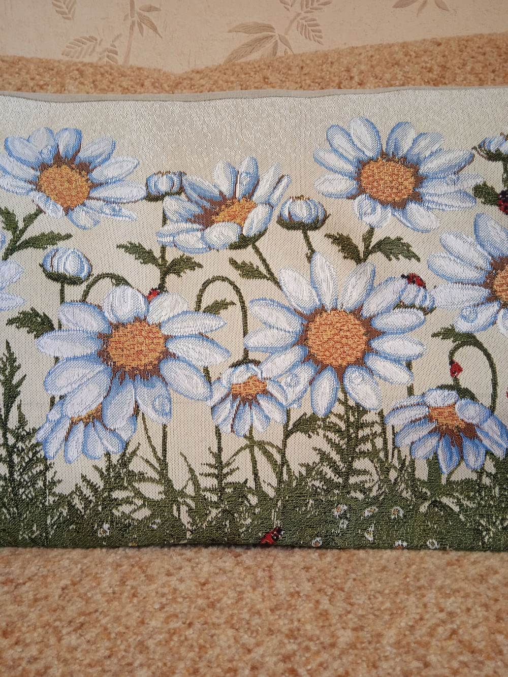 Декоративный гобеленовый чехол Ромашки 34х87