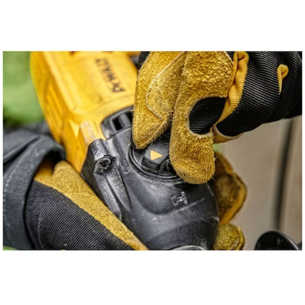 Перфоратор DeWALT D25033K-QS